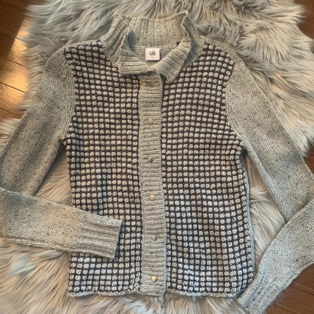 CAbi #3006 Square Stitch Snap Front Cardigan Sweater Size Small Windowpane Gray